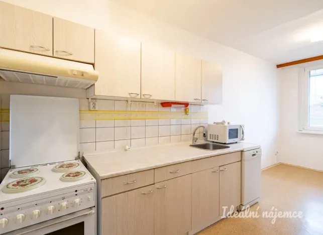 Pronájem bytu 4+1, Praha - Vinoř, Uherská, 86 m2