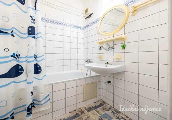 Pronájem bytu 4+1, Praha - Vinoř, Uherská, 86 m2