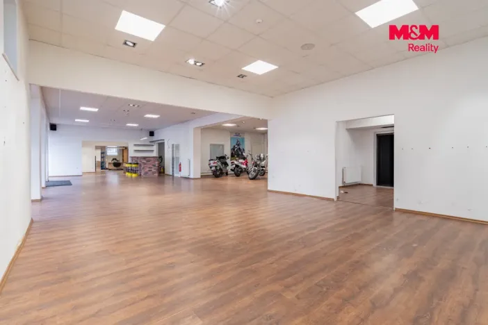 Pronájem obchodního prostoru, Rudolfov, Třeboňská, 500 m2