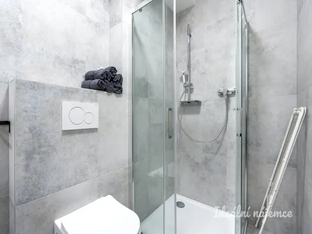 Pronájem bytu 2+kk, Praha - Kyje, Za černým mostem, 42 m2