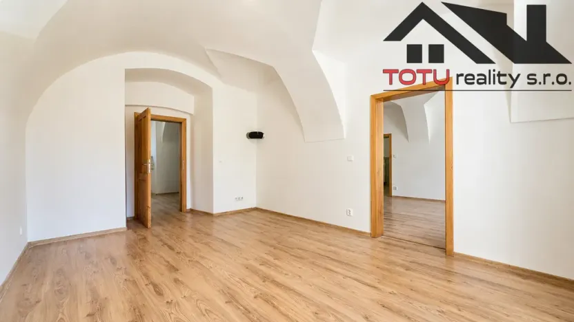 Prodej bytu 3+1, Kuks, 91 m2