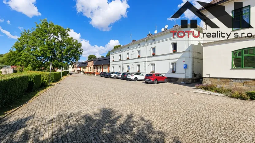 Prodej bytu 3+1, Kuks, 91 m2