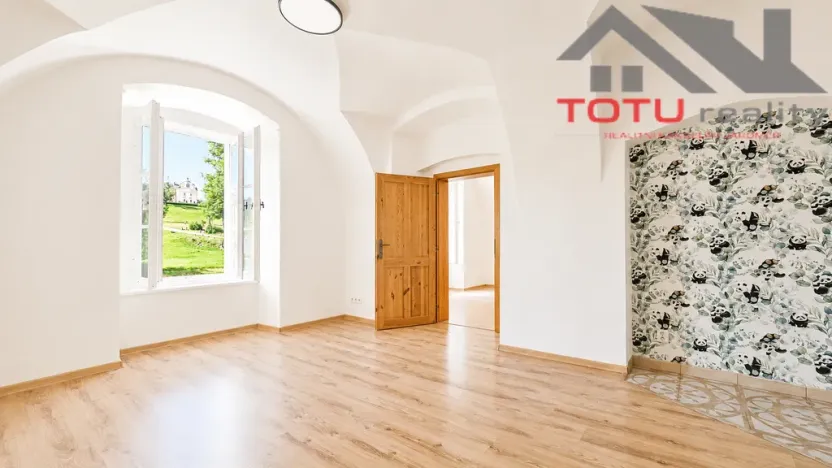 Prodej bytu 3+1, Kuks, 91 m2