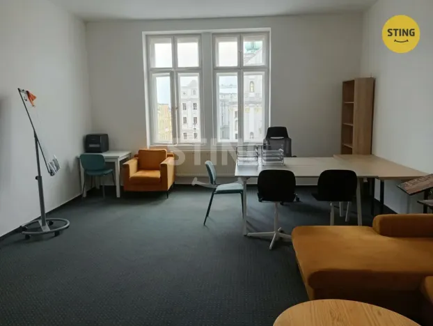 Pronájem kanceláře, Opava, Dolní náměstí, 32 m2