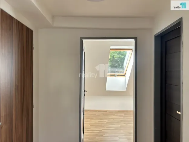 Pronájem bytu 3+kk, Praha - Hrdlořezy, Českobrodská, 65 m2
