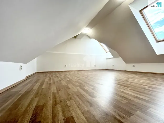 Pronájem bytu 3+kk, Praha - Hrdlořezy, Českobrodská, 75 m2