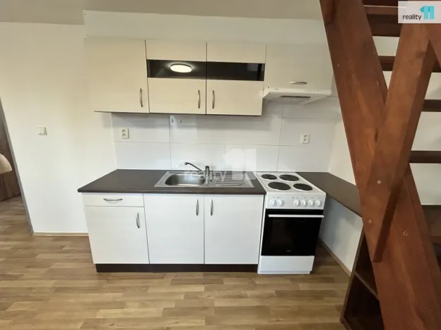 Pronájem bytu 3+kk, Praha - Hrdlořezy, Českobrodská, 75 m2