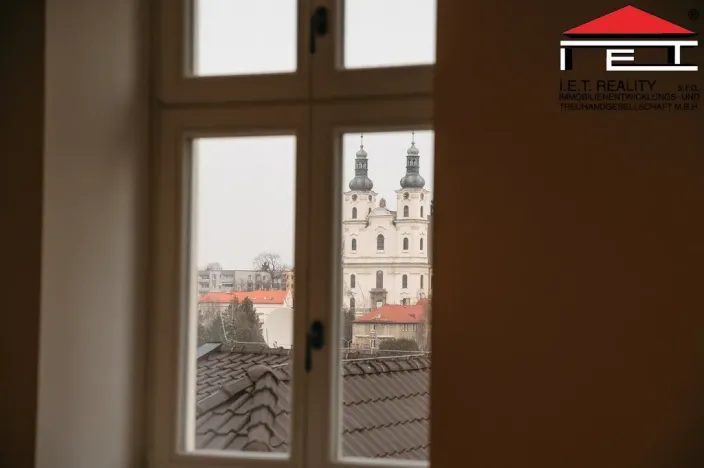 Prodej bytu 3+kk, Frýdek-Místek, Zámecké nám., 89 m2