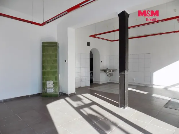 Pronájem obchodního prostoru, Teplice, U nádraží, 68 m2
