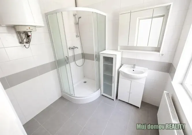 Pronájem bytu 2+kk, Praha - Hostivař, Dolnoměcholupská, 40 m2