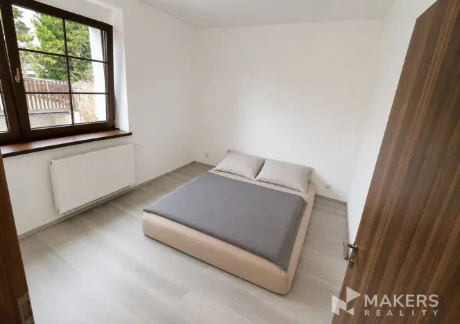 Pronájem bytu 2+kk, Praha - Strašnice, Doubravčická, 63 m2
