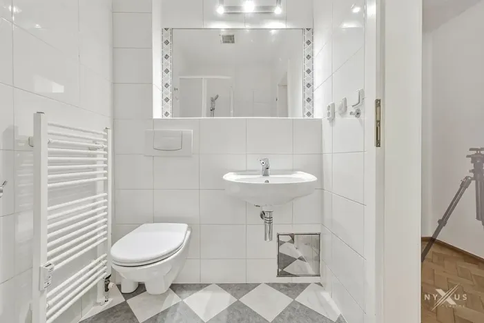 Pronájem bytu 1+kk, Praha - Smíchov, Mozartova, 35 m2