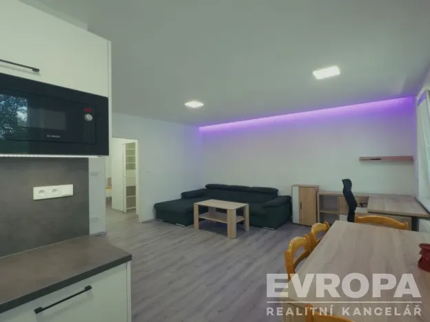Pronájem bytu 2+kk, Opava - Předměstí, Olomoucká, 56 m2
