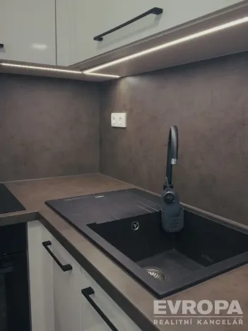 Pronájem bytu 2+kk, Opava - Předměstí, Olomoucká, 56 m2