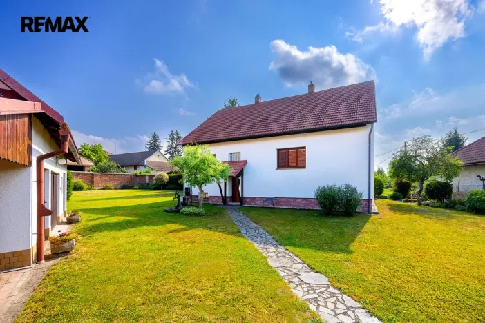 Prodej rodinného domu, Sezemice - Kladina, 202 m2