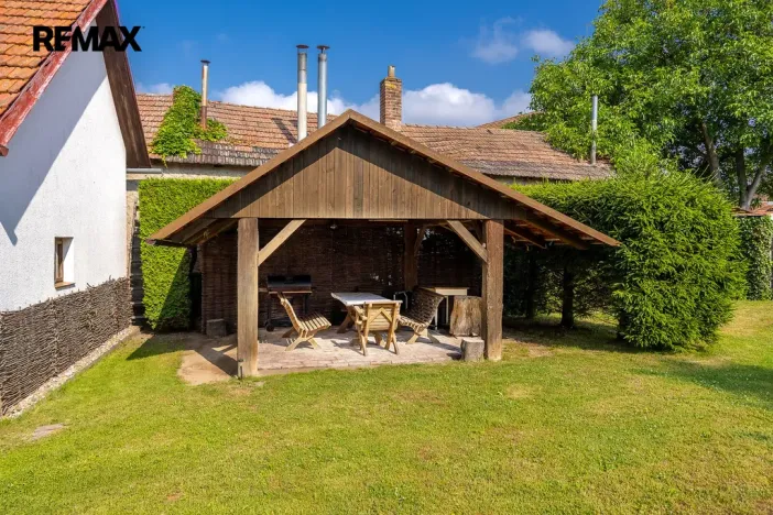 Prodej rodinného domu, Sezemice - Kladina, 202 m2
