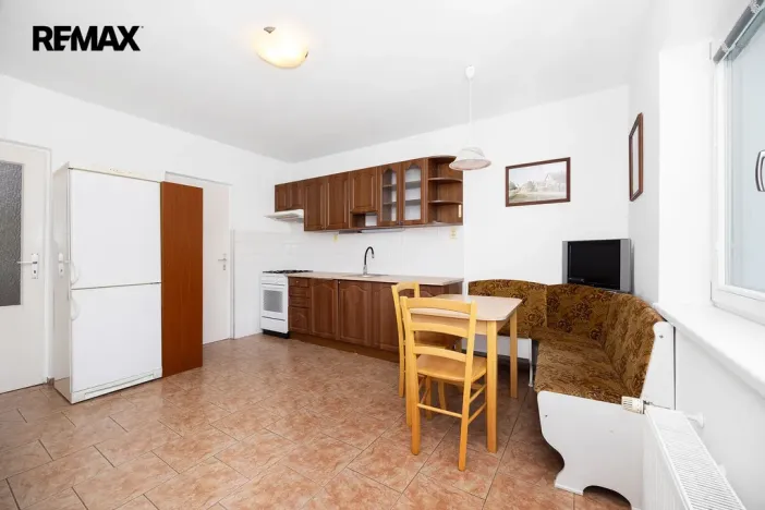 Prodej rodinného domu, Sezemice - Kladina, 202 m2