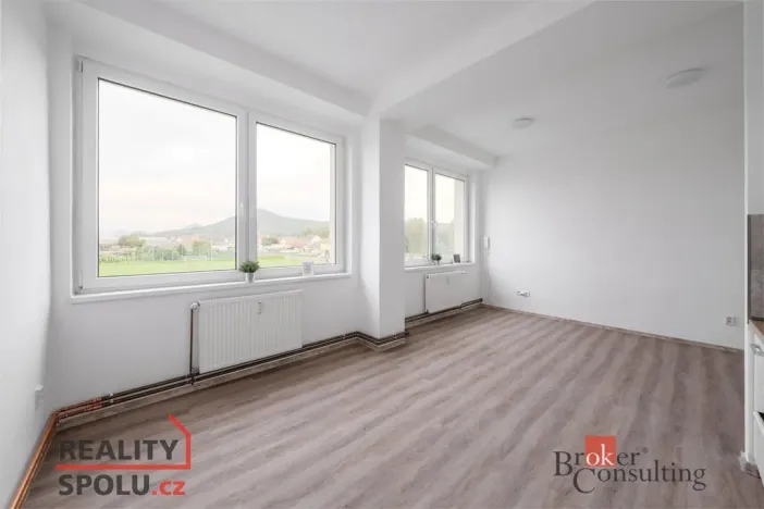 Pronájem bytu 2+kk, Mlékojedy, 57 m2