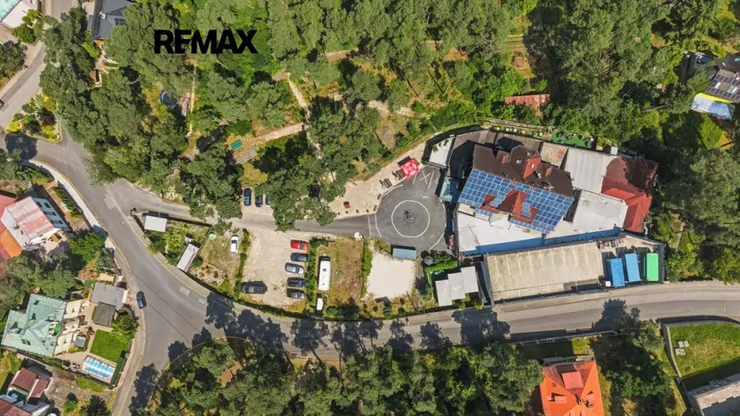 Prodej komerční nemovitosti, Doksy, 1850 m2