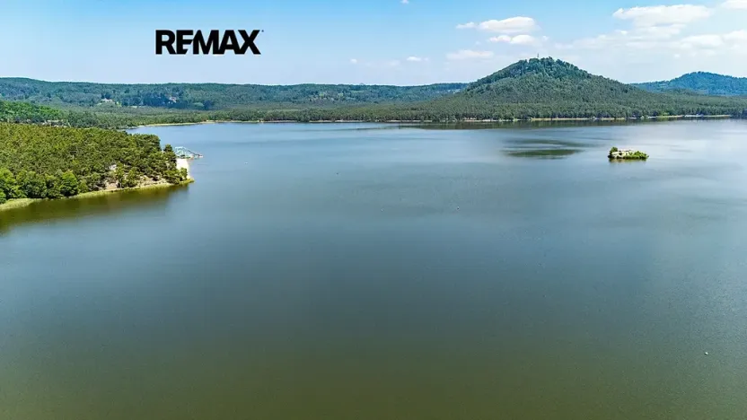 Prodej komerční nemovitosti, Doksy, 1850 m2