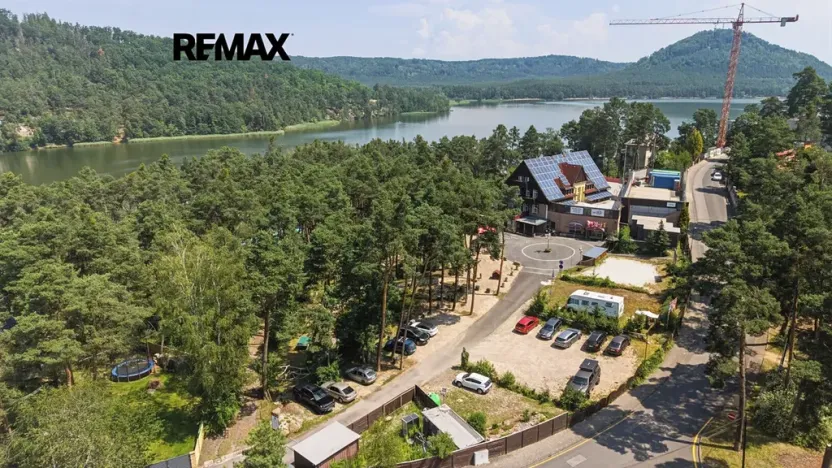 Prodej komerční nemovitosti, Doksy, 1850 m2