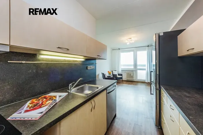 Pronájem bytu 2+kk, Kladno, Na růžovém poli, 41 m2