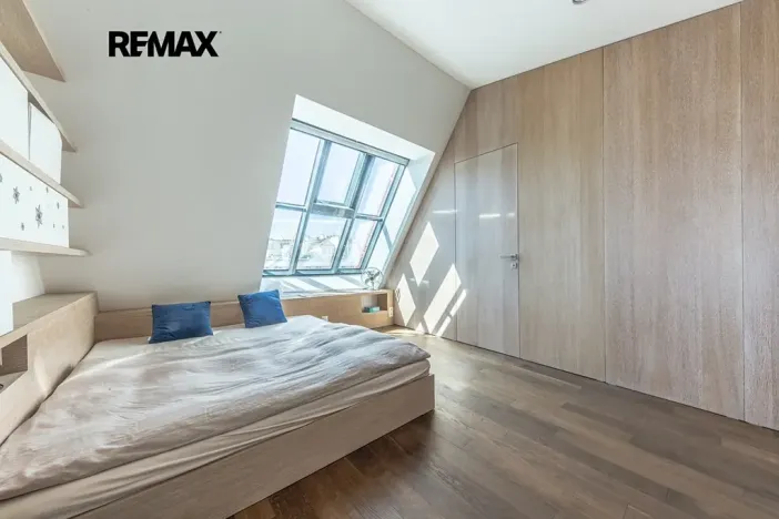 Prodej bytu 2+kk, Praha - Žižkov, Lucemburská, 80 m2