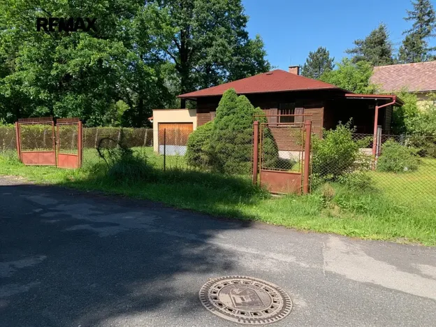 Pronájem chaty, Praha - Újezd nad Lesy, Holšická, 50 m2