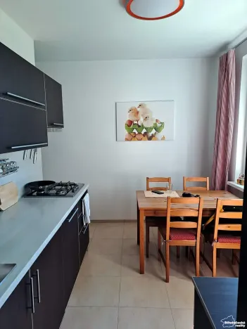 Pronájem bytu 2+1, Karlovy Vary, Lomená, 60 m2