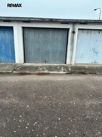 Pronájem garáže, Hradec Králové, 20 m2