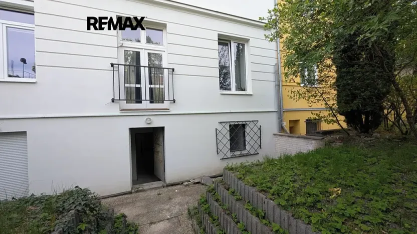 Prodej - jiné, Praha - Žižkov, Seifertova, 30 m2