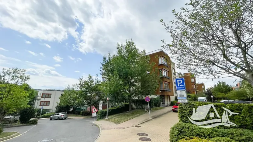 Pronájem bytu 3+kk, Praha - Smíchov, Na Císařce, 101 m2