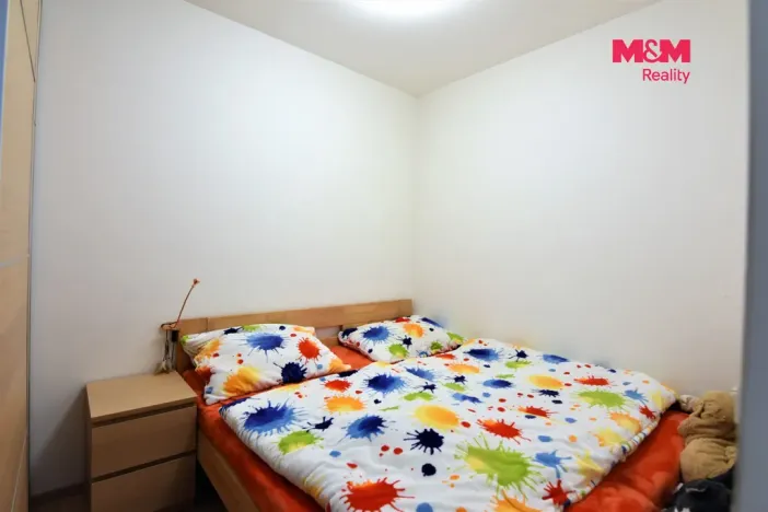 Pronájem bytu 2+kk, Praha - Vysočany, Strnadových, 58 m2