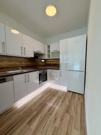 Pronájem bytu 2+1, Orlová, Květinová, 53 m2