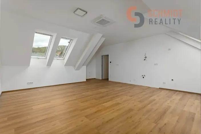 Prodej bytu 3+kk, Bavory, 90 m2