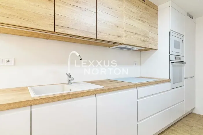 Prodej bytu 3+kk, Ostrovec, 70 m2