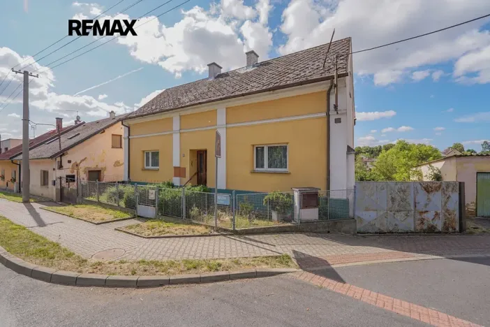 Prodej rodinného domu, Kladruby, Husova, 131 m2