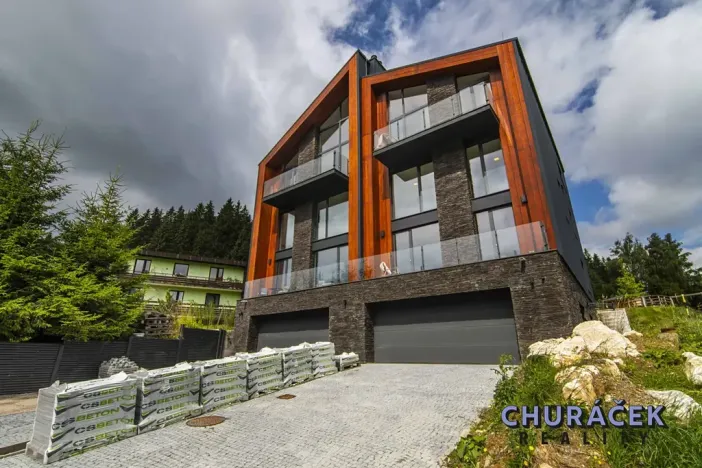 Prodej apartmánu, Pec pod Sněžkou, 303 m2