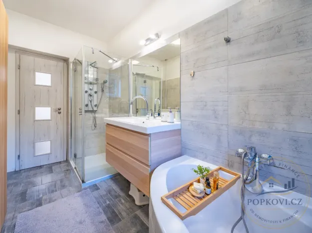 Prodej rodinného domu, Všejany, Na Prstýnku, 256 m2