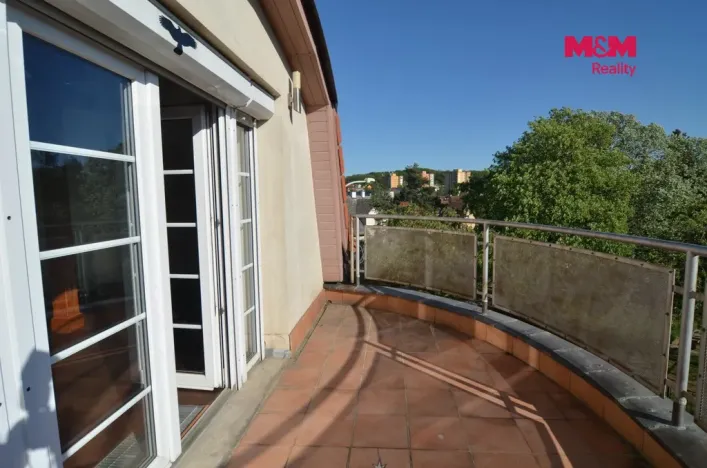 Pronájem bytu 3+1, Praha - Hloubětín, V Novém Hloubětíně, 162 m2