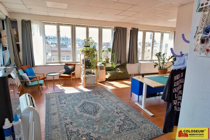 Pronájem kanceláře, Brno - Brno-město, 756 m2