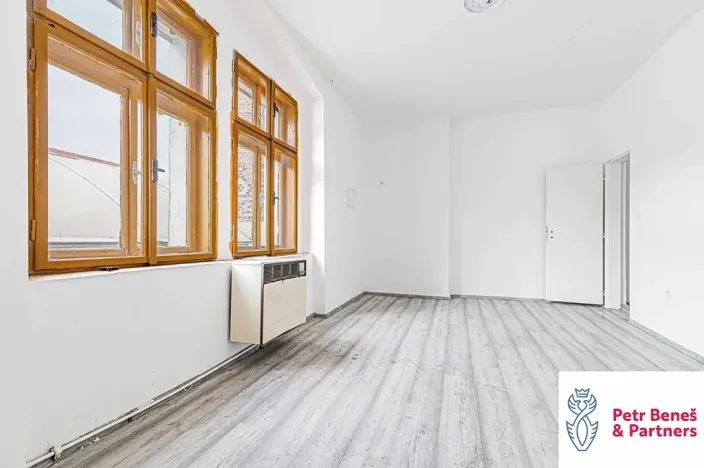 Prodej obchodního prostoru, Rakovník, Husovo náměstí, 1100 m2