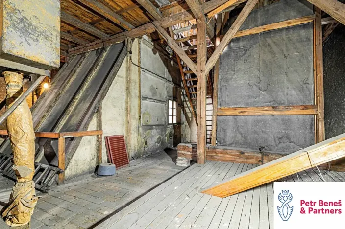 Prodej obchodního prostoru, Rakovník, Husovo náměstí, 1100 m2