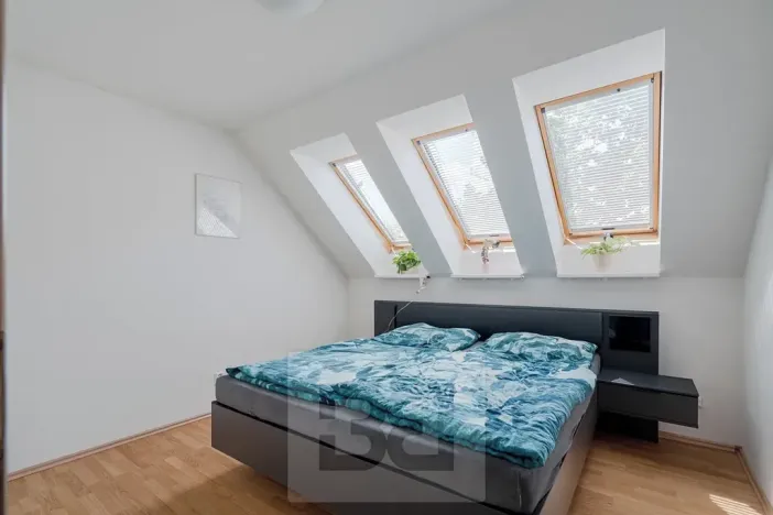 Pronájem rodinného domu, Praha - Kbely, Pod Nouzovem, 148 m2