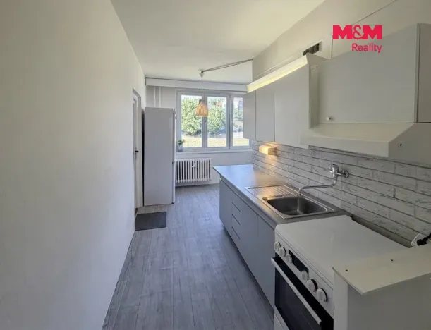 Prodej bytu 3+1, Klášterec nad Ohří - Miřetice u Klášterce nad Ohří, Jana Ámose Komenského, 76 m2