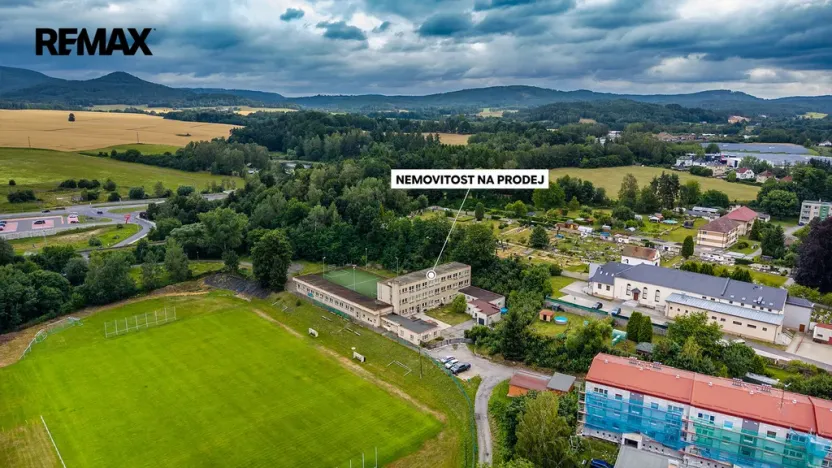 Prodej ubytování, Jablonné v Podještědí - Markvartice, U Stadionu, 1730 m2