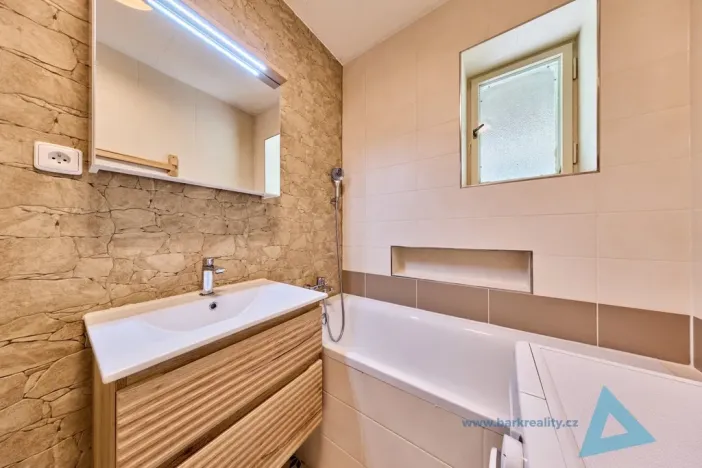 Prodej zemědělské usedlosti, Nová Paka - Heřmanice, 141 m2