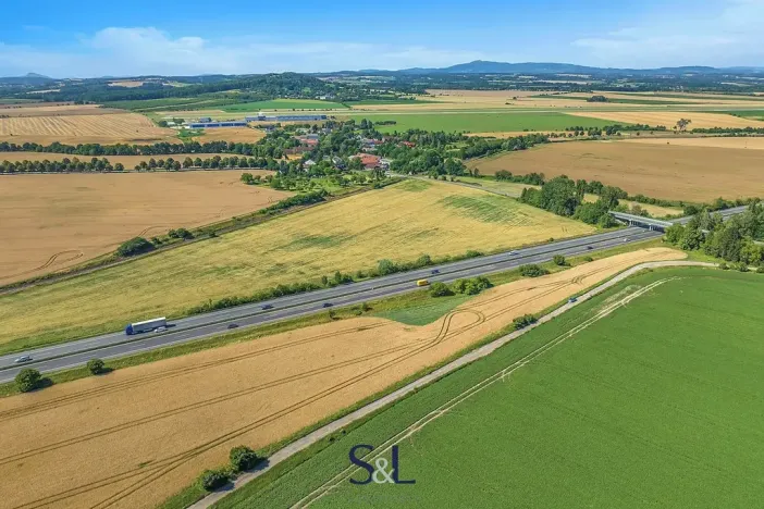 Prodej pole, Mnichovo Hradiště, 7185 m2