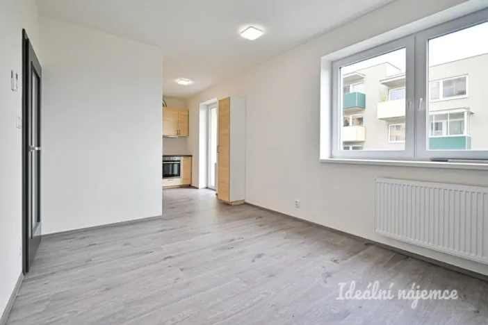 Pronájem bytu 1+kk, Brno, Křepelčí, 33 m2