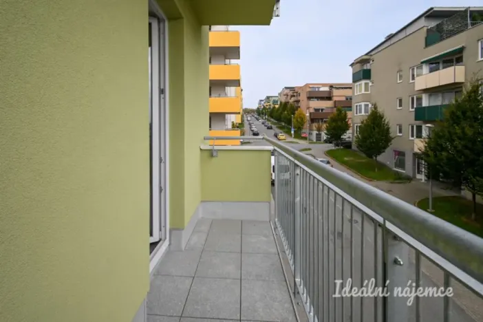 Pronájem bytu 1+kk, Brno, Křepelčí, 33 m2